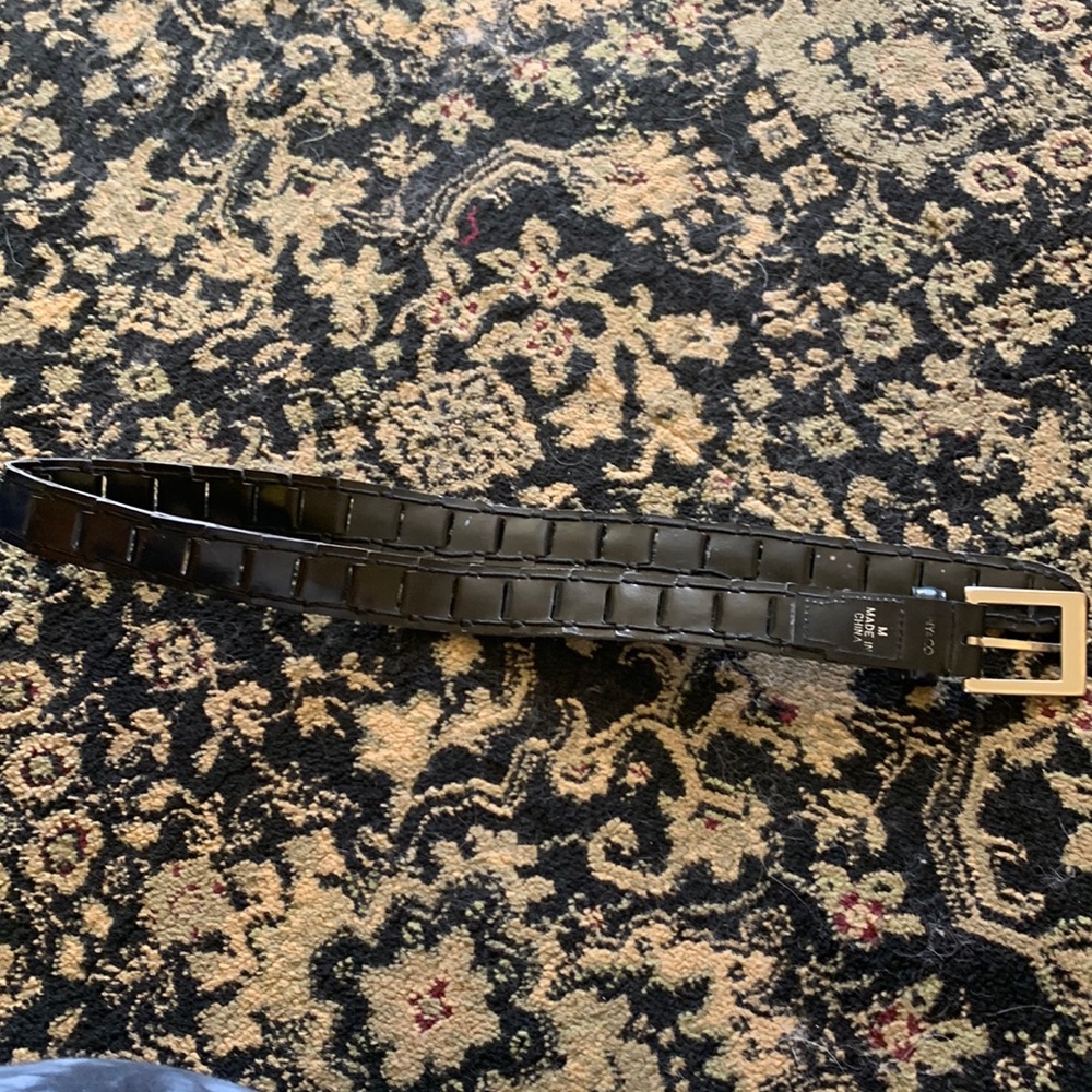 Used women’s black belt size medium